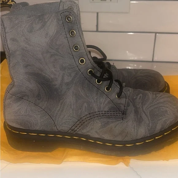 Doc Martens 1460 Pascal marbled suede lace up boots size 8 - Picture 10 of 12